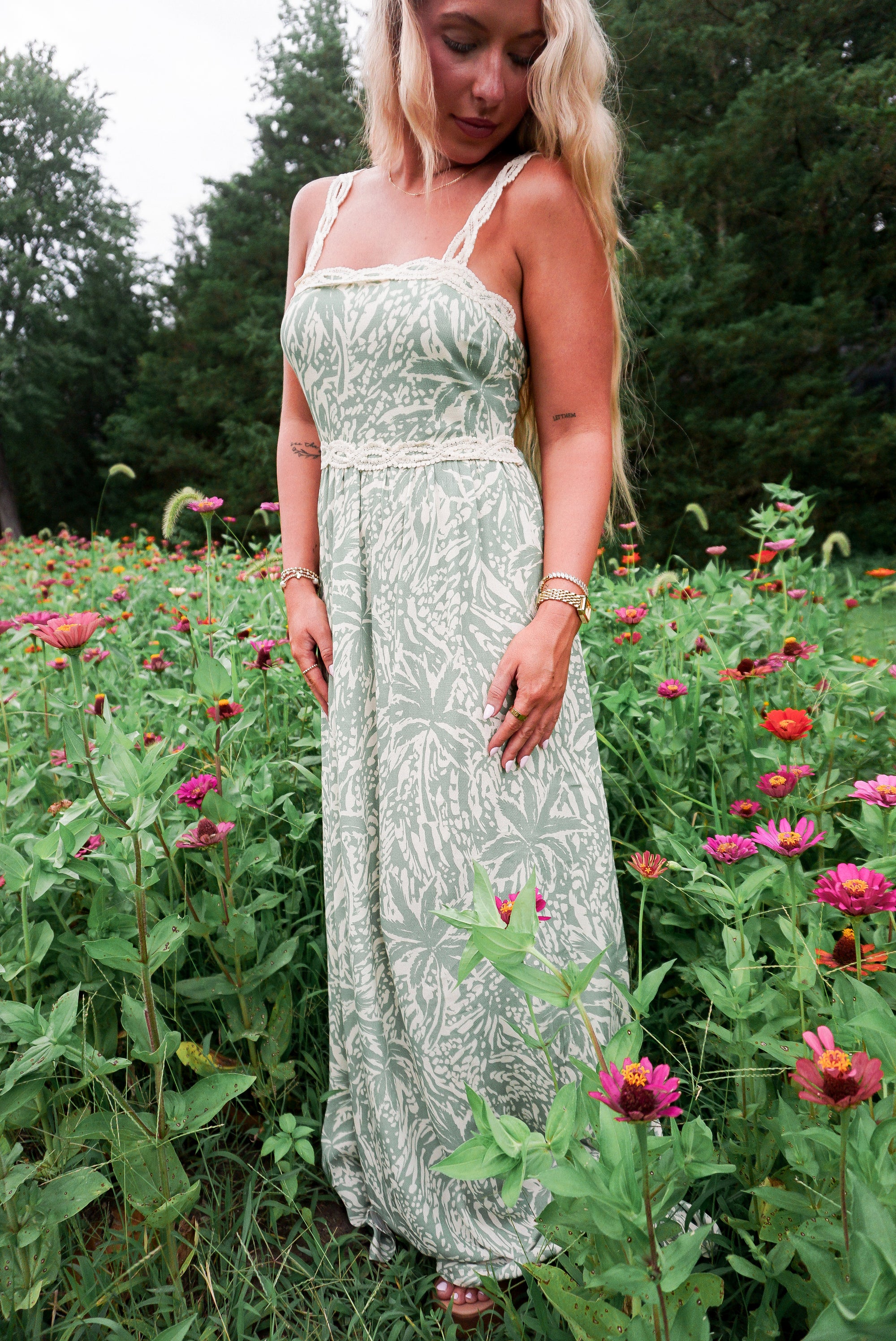Smocked Floral Peasant Dress – The Avenue